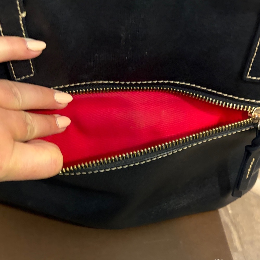 Dooney & Bourke Black Saffiano Leather Tote Bag Red Lining - Picture 8 of 13
